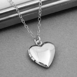 Medallón de corazón <span class=keywords><strong>Collar</strong></span> De <span class=keywords><strong>Moda</strong></span> Medallón abierto <span class=keywords><strong>Collar</strong></span> Cadena de acero inoxidable Medallón <span class=keywords><strong>Collar</strong></span> Corazón - Product Image 3