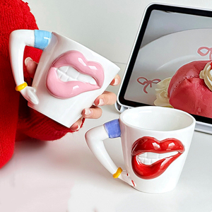 Mug en céramique amusant et sexy en forme de lèvres, mug à café unique pour filles - Product Image 2