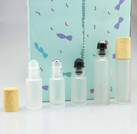 5ml 10 ml Mat Parfum Huile Rouleau Bouteille Rollon 10 ml Bambou Rouleau sur Bouteille En Verre avec Boule En Métal Couvercle En Bois pour Huile