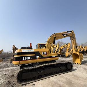 Excavadora de cadenas 320BL de segunda mano, modelo 2023, 20 toneladas, certificada, con pocas horas de trabajo, incluye motor y bomba. - Product Image 2