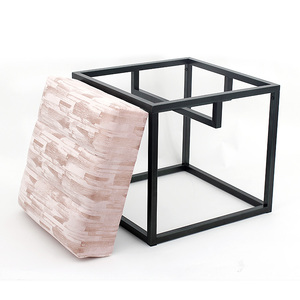 Taburete <span class=keywords><strong>cuadrado</strong></span> de terciopelo <span class=keywords><strong>rosa</strong></span> de estilo moderno, taburete de metal otomano con base de marco de hierro - Product Image 3