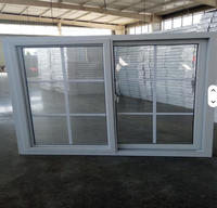 Fenêtre coulissante en PVC avec double vitrage, cadre isolant thermique, rail de glisse lisse pour les améliorations modernes de la maison