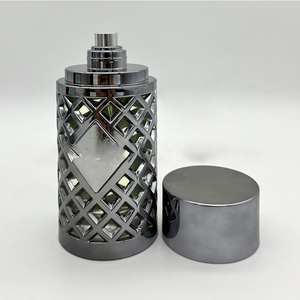 Popular al por mayor: Perfume árabe de lujo para hombre, 100ml, aroma amaderado natural de larga duración, personalizable para fiestas. - Product Image 1