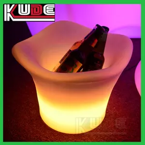 Şık tasarım su geçirmez bar gece kulübü bira soğutma light up şarap buz kovası LED buz kovası