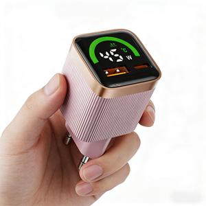 Chargeur intelligent à affichage numérique LED 45W 60W GaN en gros avec PD3.0/QC3.0 pour ordinateur portable, appareil photo, téléphone et tablette - Product Image 1