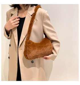 Nouveauté Hiver : Sac à main en peluche pour femme, sacs oreillers tendance, sacs bandoulière pour femme - Product Image 6
