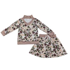 Conjunto de 2 Piezas para Niñas, Camiseta de Cuello en V con Estampado Informal y Pantalones Cortos Tipo Falda, Transpirable, Forrado, para Hermanas - Product Image 1