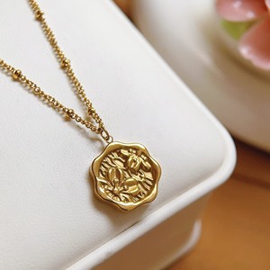 Tarnish Free Jewelry 18k Gold Plated Engraved Cherry Flower <strong>Coin</strong> Stamp Pendant Stainless Steel <strong>Necklace</strong> - Product Image 1