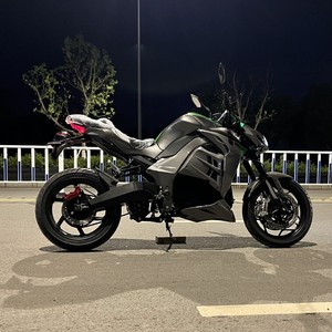 La mejor calidad 8000W 200 Neumático ancho Batería de litio de largo alcance Carreras deportivas Velocidad máxima 130 km/h Revolt Bike Motocicleta eléctrica - Product Image 2