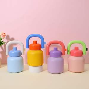 Bouteille isotherme sport en acier inoxydable à double paroi de 1000 ml avec logo personnalisé, poignée facile à transporter et couvercle à <span class=keywords><strong>paille</strong></span> – Modèle mignon - Product Image 2