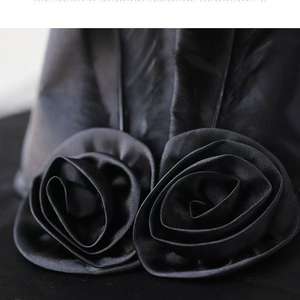 Venta al por mayor gótico sombrero <span class=keywords><strong>de</strong></span> <span class=keywords><strong>bruja</strong></span> para adultos Halloween Cosplay fiesta disfraces accesorios <span class=keywords><strong>con</strong></span> <span class=keywords><strong>plumas</strong></span> y rosas - Product Image 2