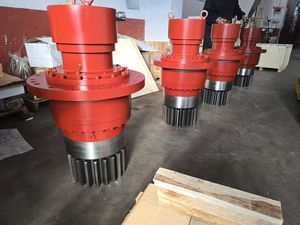 Boîte de vitesses planétaire Brevini Bonfiglioli Rexroth pour toutes les plateformes de forage rotatives |   Tête motrice et réducteur de treuil |   Tous les modèles - Product Image 4