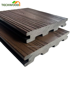 Plancher composite bois-plastique moderne, brossé, imperméable, 18 mm d'épaisseur, antidérapant, à clic, PVC, terrasse extérieure, jardin, piscine - Product Image 3