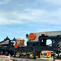 Concasseur de pierres mobile sur remorque, concasseur combiné à mâchoires et à cône, installation de concassage de pierres mobile de 200 tonnes