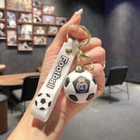 Nouveau porte-clés en métal de football de dessin animé, pendentif pour sac à dos, pour les garçons, les fans, cadeau commémoratif, pendentif de voiture