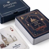 Jeu de cartes de poker personnalisé, écologique et durable, en papier couché, style pub britannique, coins arrondis, avec dos personnalisé, idéal comme cadeau