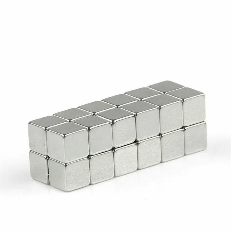 Kleiner Neodymium-Magnetblock mit Nickelbeschichtung