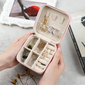 Custom Luxury Portable Travel Organizer Storage <b>Packaging</b> <b>Small</b> Earring Ring Jewellery White PU Leather Earrings Rings <b>Small</b> - Product Image 4