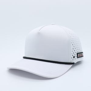 Casquette unisexe personnalisée de golf respirante et imperméable à 5 panneaux en tissu chevron avec logo en caoutchouc imprimé sérigraphié, cordon en polyester et élasthanne - Product Image 1