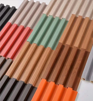 Panneaux muraux décoratifs modernes en WPC, revêtement composite bois-plastique intérieur, panneaux muraux cannelés