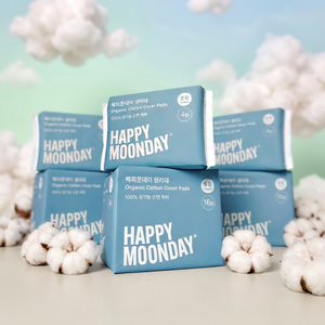 แผ่นอนามัยออร์แกนิคคอตตอนขนาดกลาง Happy Moonday พร้อมแกนซึมซับบางพิเศษและปีกแบบสบายสำหรับผู้หญิง - Product Image 1