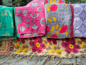 Couette Kantha double en coton fait main, patchwork, couvre-lit réversible, couverture indienne, décoration bohème pour la maison, utilisation hôtelière, écologique - Product Image 2