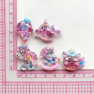 C24 Breloques <span class=keywords><strong>Licorne</strong></span> Fantaisie en Résine Scintillante Kawaii, Cabochons Transparents Mignons pour Bricolage, Coques <span class=keywords><strong>de</strong></span> Téléphone, Aimants <span class=keywords><strong>de</strong></span> Réfrigérateur, Décoration Enfants - Product Image 4
