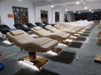 Table de massage électrique esthétique noire de luxe pour spa, salon, soins médicaux, esthéticienne, soins du visage, lit de beauté pour extensions de cils