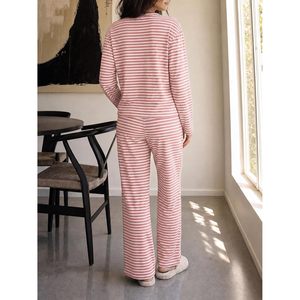 Ensemble de détente rayé personnalisé pour femme, col en V, boutonné, manches longues, pantalon large, tenue décontractée, longueur complète, vêtements de voyage - Product Image 4