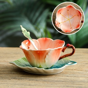 Tazza <span class=keywords><strong>da</strong></span> Tè Vintage 180ml <span class=keywords><strong>con</strong></span> Basso MOQ, Tazza Smaltata a Forma di Fiore, <span class=keywords><strong>Set</strong></span> Tazza e <span class=keywords><strong>Piattino</strong></span> in Ceramica - Product Image 3