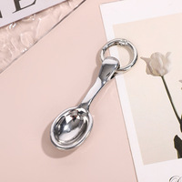 Porte-clés mini-cuillère de luxe, pendentif coloré en forme d'ustensile de table, breloque décorative pour sac de femme, clé de voiture, ornement fait main, souvenirs, cadeaux
