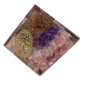 자수정 장미 보석 칩이있는 아름다운 오르곤 피라미드 새로운 별 마노에서 구매: 도매 보석 오르곤 피라미드.