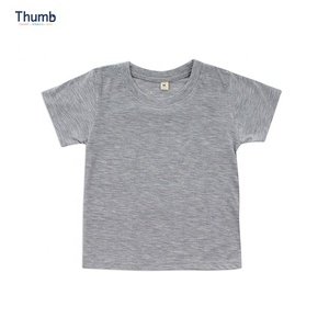 Service personnalisé Apaapel de tissus pour hommes couleur grise 100% Polyester t-shirt pour impression par Sublimation fabriqué en thaïlande - Product Image 3