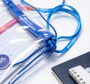 Ensemble Cadeau Événement Sportif Personnalisé avec Bouteille d'Eau, Sac à Cordon, Carnet, Lanière, Badge et Épinglette – Kit Promotionnel pour Événements Sportifs - Product Image 3