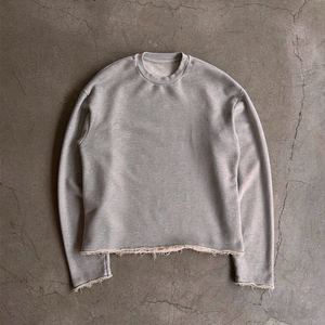 T-shirt da uomo personalizzata 100% cotone con orlo grezzo, a manica lunga, taglio corto, con bordo non rifinito, maglietta casual tinta unita, prodotta da fornitore - Product Image 1