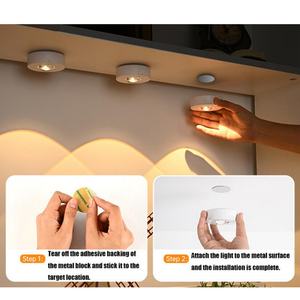 Lumière LED RGB pour armoire, rechargeable, télécommande, magnétique, pour armoire à vêtements, armoire à vin, décoration, lumière LED sans fil pour étagère, lumière de nuit - Product Image 3