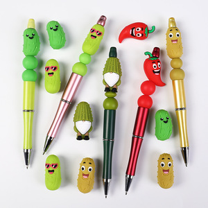 Cuentas de silicona 3D con forma de pepino y chile de dibujos animados, con orificio recto, para collares, pulseras, accesorios de joyería y manualidades DIY, venta al por mayor - Product Image 1