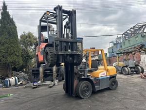 รถยกดีเซลญี่ปุ่นแท้ 2.5/3/3.5/5/7/10 ตัน ยี่ห้อ KOMATSU TCM MITSUBISHI HELI FD50 รถยกไฮดรอลิกสำหรับคลังสินค้า - Product Image 2