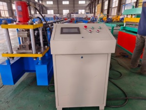 Machine de formage à froid <span class=keywords><strong>pour</strong></span> tôles de <span class=keywords><strong>toiture</strong></span> ondulées en métal – Fabricant de panneaux de <span class=keywords><strong>toiture</strong></span> en acier durable - Product Image 5