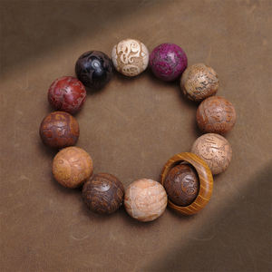 Nuovo Braccialetto Ecologico in Legno Dipinto con Design Europeo e <span class=keywords><strong>Perline</strong></span> Intagliate per Uomo - Product Image 4