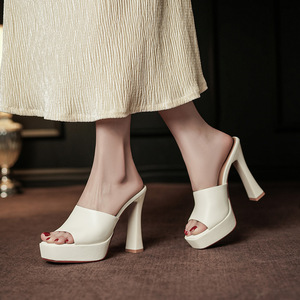 Zuecos de Verano con Plataforma y Punta Abierta 9696A, de Cuero PU con Entresuela de EVA, Mules que Aumentan la Altura - Product Image 4