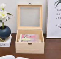 Boîte cadeau en bois faite à la main pour parfum, vin, bougie, gâteau avec couvercle transparent, gaufrage/estampage en pin, pelliculage mat, logo personnalisable