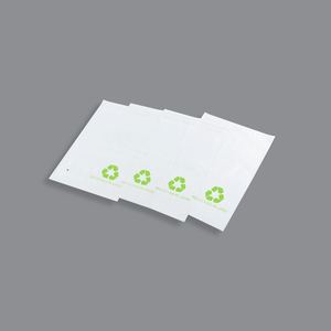 Sacs en plastique transparents recyclés en polyéthylène LDPE Grs personnalisés avec logo, sacs refermables pour vêtements, petits sacs pour t-shirts - Product Image 1