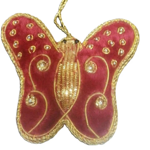 Adorno Colgante de Mariposa de Terciopelo Rojo Hecho a Mano con Bordado Dorado y Diseño Decorativo - Product Image 1
