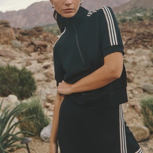 Conjunto de tenis para mujer personalizado con sudadera de media cremallera, top de golf de manga larga elástico de cintura alta suave y sudadera con estampado frontal en la cintura - Product Image 2