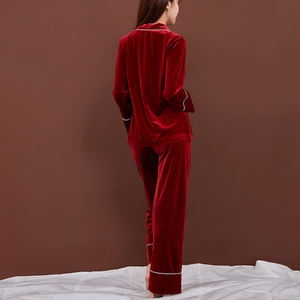 Servizio personalizzato <span class=keywords><strong>pigiama</strong></span> in <span class=keywords><strong>velluto</strong></span> rosso a maniche lunghe in poliestere - Product Image 3