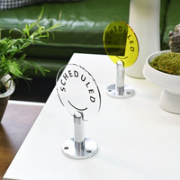 Individuelles Kreatives Acryl-Tischnamensschild Vertikale Anzeige für Hotel-Rezeption Catering-Tischnummer-Schild