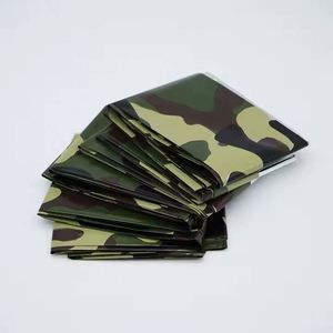 Couverture Thermique Solide Légère en PE et Aluminium, Imperméable, Toutes Saisons, 130*210cm, Chaud et Confortable, pour Survie d'Urgence - Product Image 2