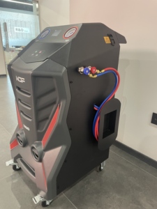 Máquina <span class=keywords><strong>de</strong></span> Recuperación y <span class=keywords><strong>Carga</strong></span> <span class=keywords><strong>de</strong></span> Refrigerante <span class=keywords><strong>de</strong></span> Nivel Básico WDF-X820 para <span class=keywords><strong>R134a</strong></span> <span class=keywords><strong>en</strong></span> Vehículos <span class=keywords><strong>de</strong></span> Gasolina - Product Image 3