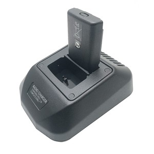 Station de charge CC à baie unique dédiée avec sortie 12V pour radio portable professionnelle Tetra MTP850 - Product Image 2